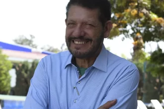 Critican simulación gubernamental por lonas en gasolineras