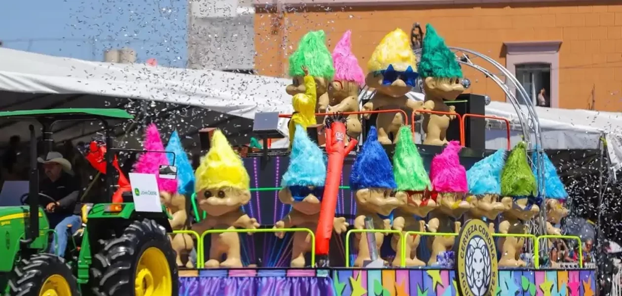 Desfile de Primavera hoy en el día clásico de la FNSM
