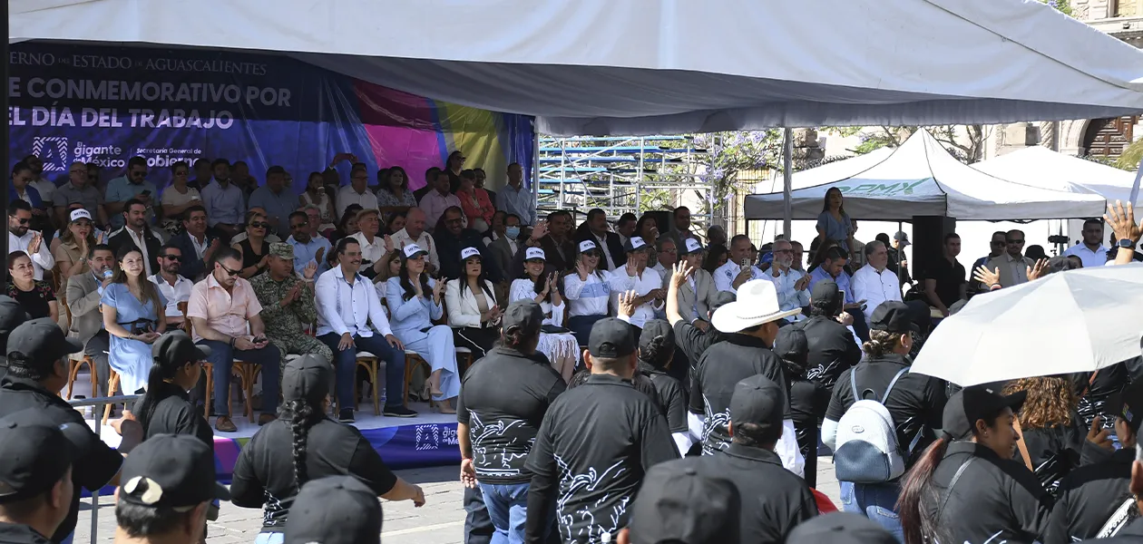 Desfile del Día del Trabajo en Aguascalientes: Exigen reducción de jornada laboral
