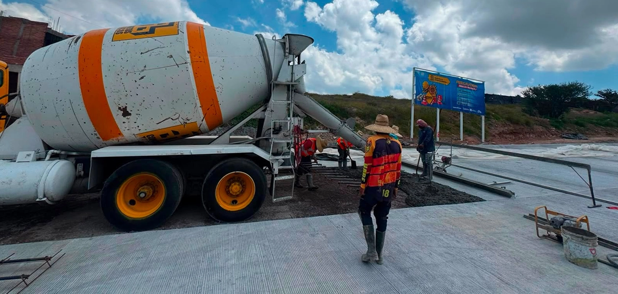 Impulsa Leo Montañez asfalto con concreto hidráulico