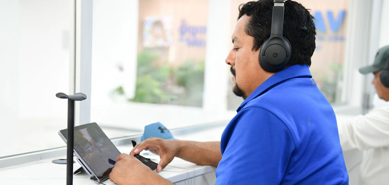 Inaugura Tere CAV en Plaza Vestir
