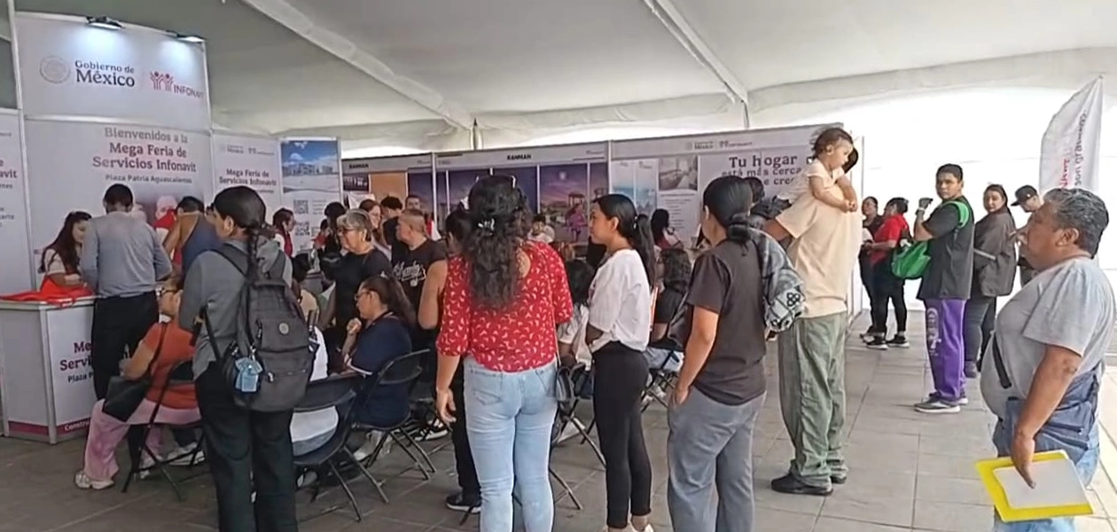 Infonavit atendió a trabajadores con créditos impagables en Mega Feria en Aguascalientes