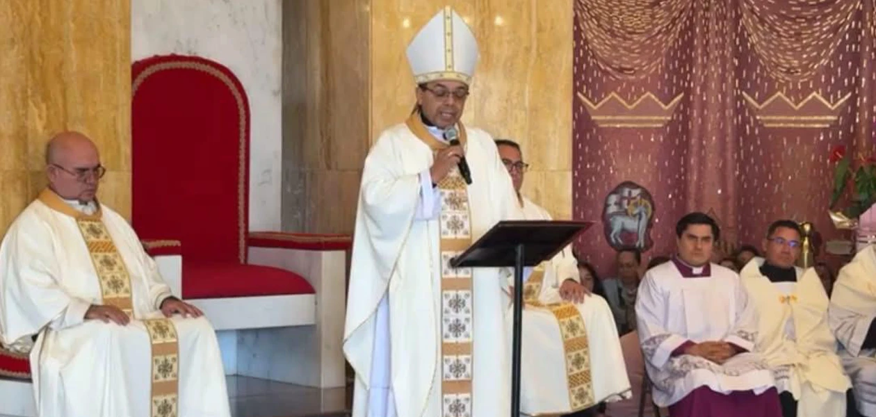 La Iglesia pertenece a Cristo y no a ningún partido