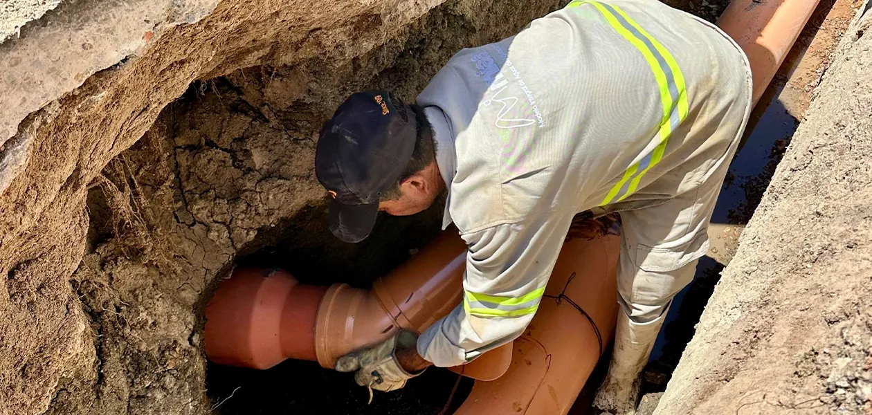 Leo Montañez fortalece la red de alcantarillado en la colonia San Marcos