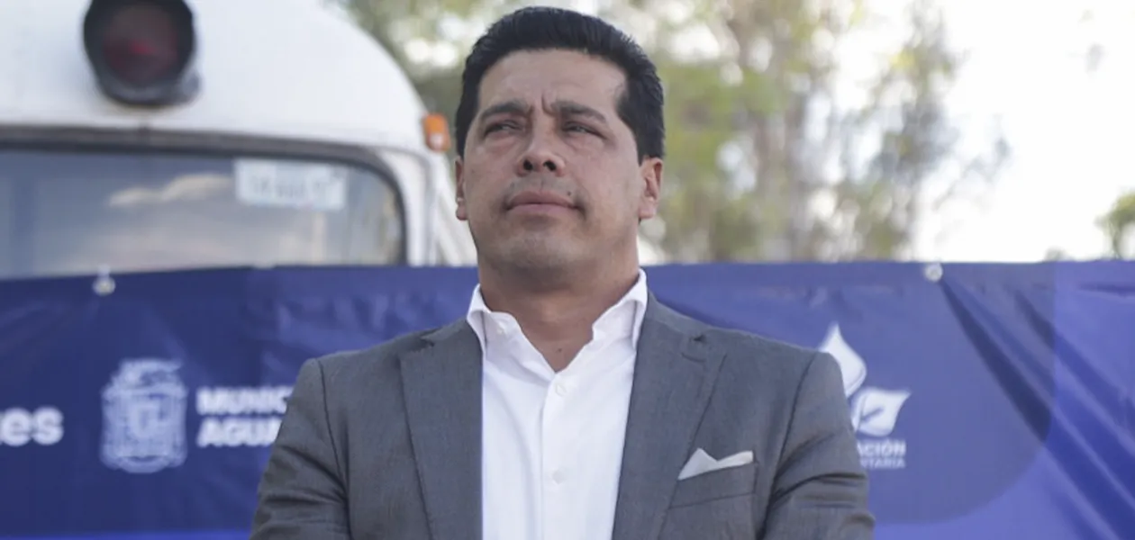 Leo no descarta dejar la alcaldía