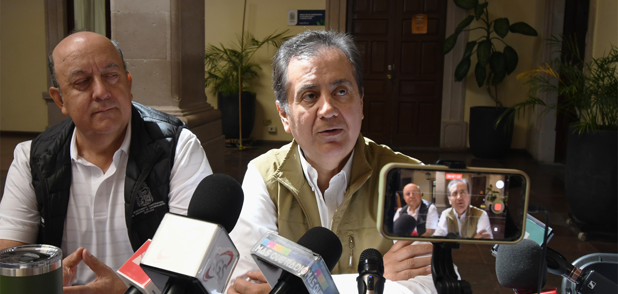 Llenan hasta cuatro camionetas con publicidad irregular retirada de calles en Aguascalientes