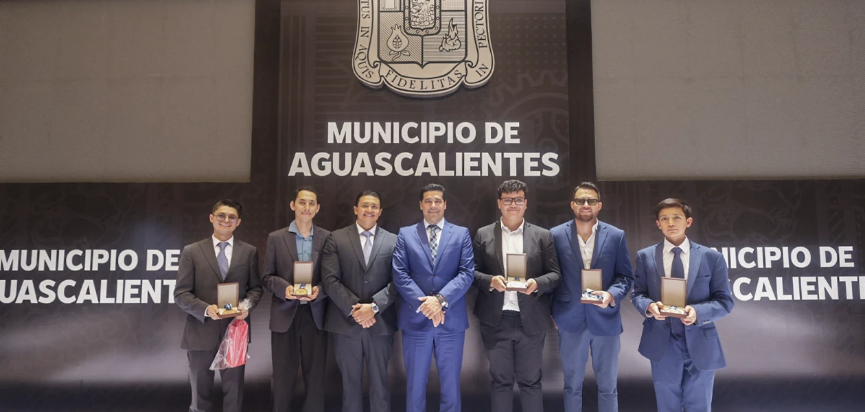 Municipio capital honra a jóvenes y atletas locales
