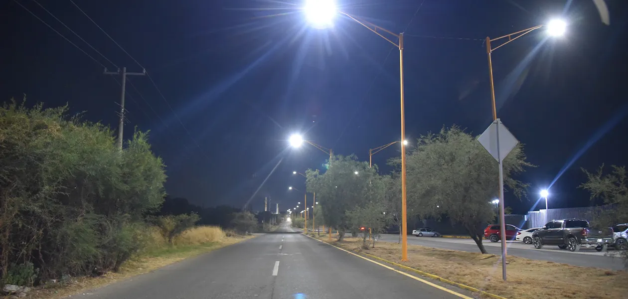 Municipio comprará 2 mil 500 luminarias LED para reforzar el alumbrado público