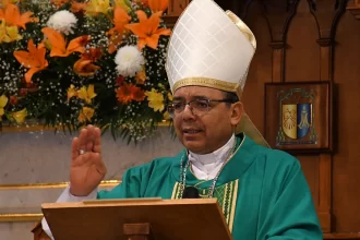 Obispo se recupera de manera favorable