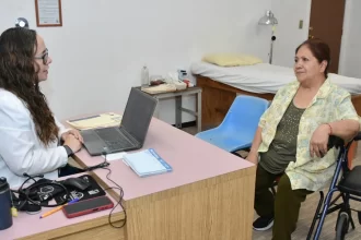 Ofrece DIF Estatal consultas médicas especializadas a adultos mayores