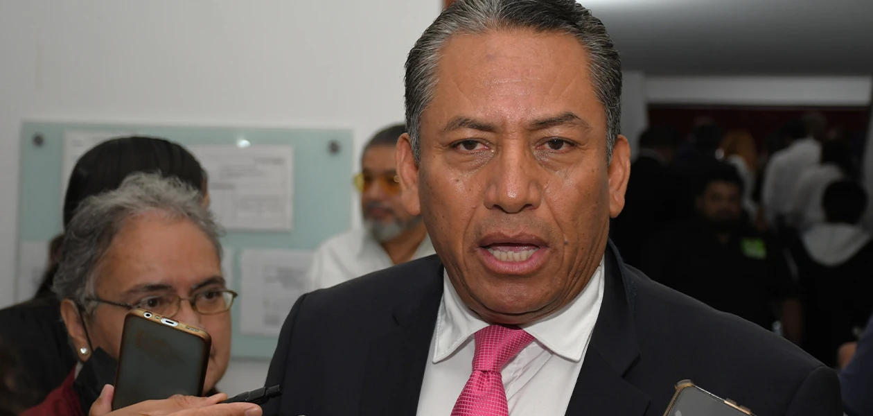 Politización nubla el asunto de alcaldía XII