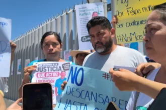 Protestan ante el Poder Judicial para exigir la liberación de Felipe Lomelí