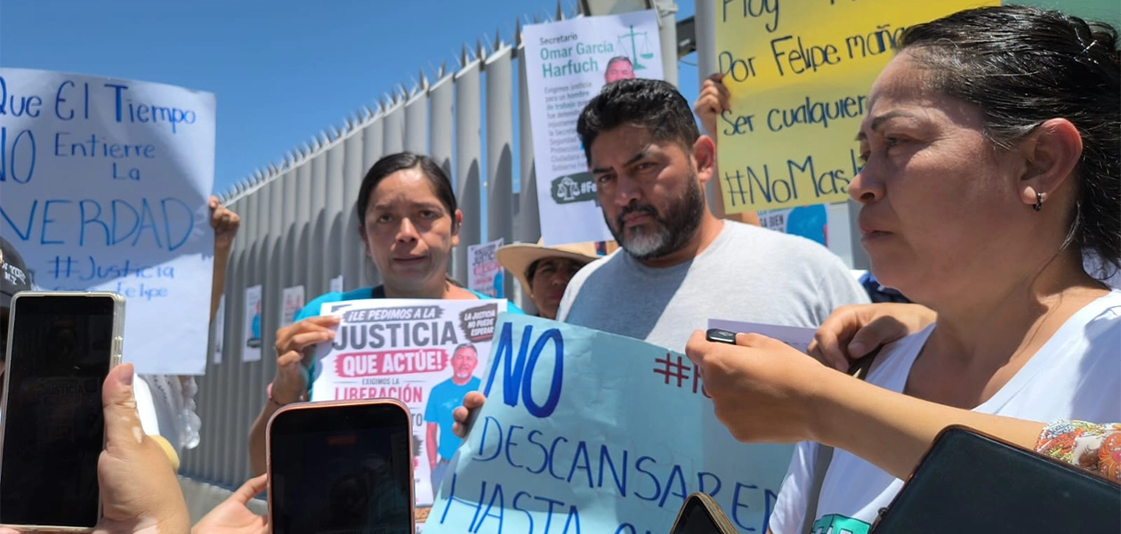 Protestan ante el Poder Judicial para exigir la liberación de Felipe Lomelí