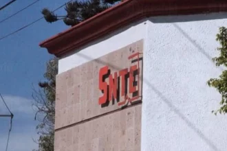 Reprueban empresarios el recorte al ciclo escolar