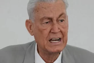 Sí nos harían un gran favor si regresaran a los 50 mil choferes rechazados por no hablar inglés: Roberto Díaz