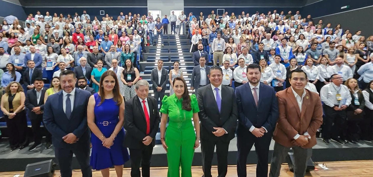 Tere en Foro Nacional de Salud ONIESS
