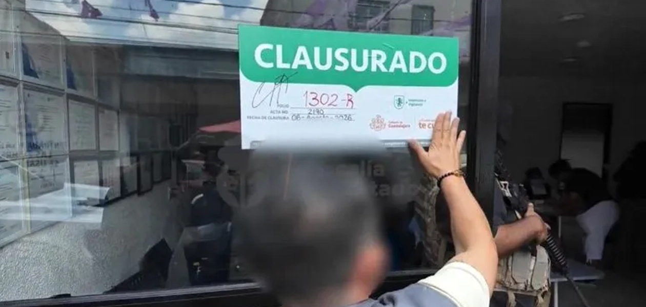 Tras cateo, hallan armas y un millón de pesos en anexo de Jalisco
