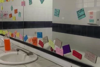 Alumnas de BACHUAA protestan por restricciones al uso de falda y short