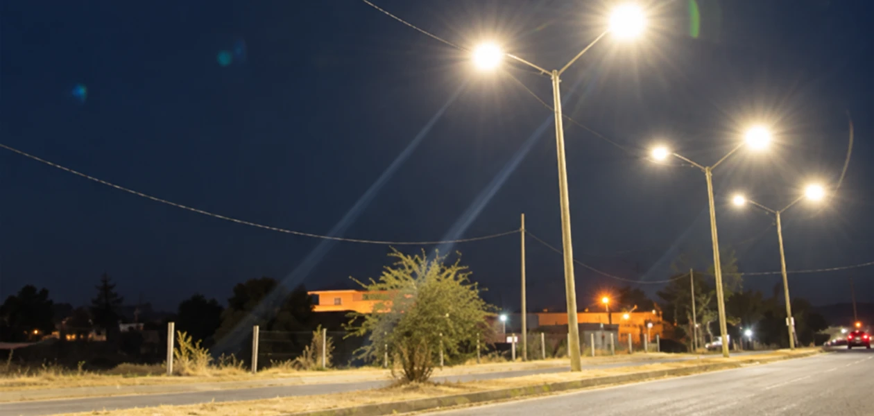 Avanza la renovación de alumbrado público en JM