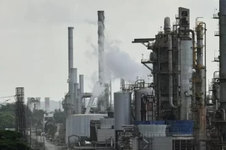 Defiende Estados Unidos acuerdo petrolero con el gobierno de Venezuela
