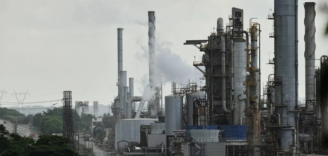 Defiende Estados Unidos acuerdo petrolero con el gobierno de Venezuela