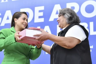 Entrega Tere Jiménez más de mil apoyos de la Beneficencia Pública a personas en situación vulnerable del Estado