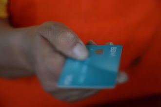 Disminuyen fraudes por internet y aumentan consumos presenciales: Condusef