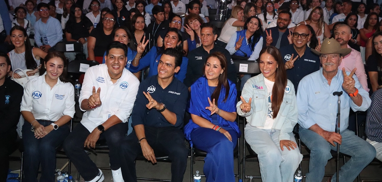 Pide a jóvenes unidad para transformar al país1