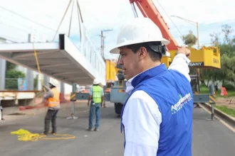 Verifica Leo montaje de puente peatonal