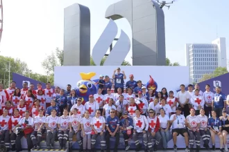 presenta Feria Universitaria campaña para becas de manutención estudiantil